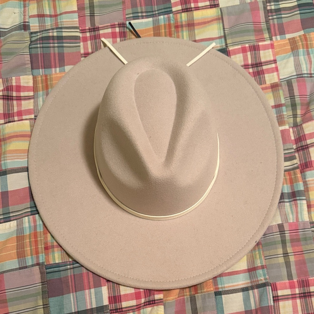 Stylish Beige Wide-Brim Hat